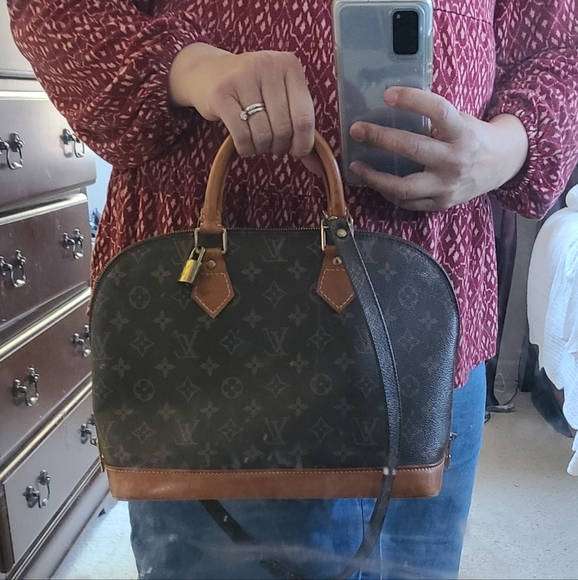 ✅️Authentic✅️ Alma PM - Picture 11 of 16